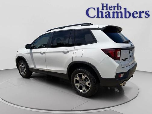 Platinum White Pearl 2023 Honda Passport AWD TrailSport