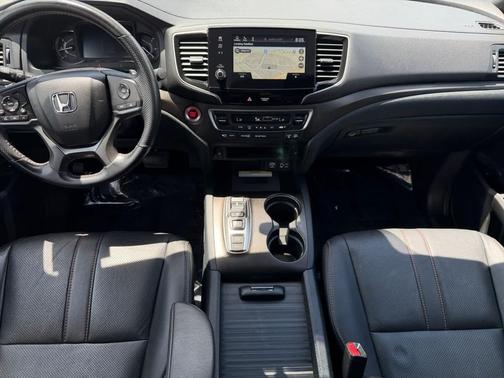 Platinum White Pearl 2023 Honda Passport AWD TrailSport
