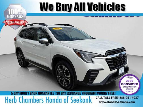 Crystal White Pearl 2023 Subaru Ascent Limited 7-Passenger