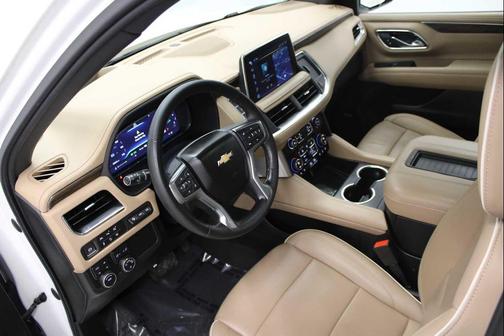 Iridescent Pearl Tricoat 2023 Chevrolet Tahoe Premier