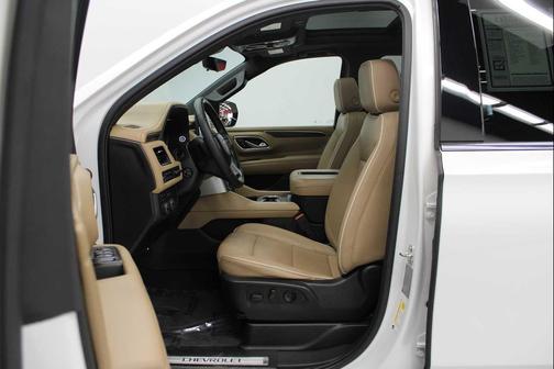 Iridescent Pearl Tricoat 2023 Chevrolet Tahoe Premier