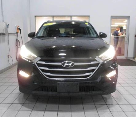 2017 Hyundai TUCSON SE