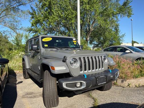 Sting-Gray Clearcoat 2023 Jeep Wrangler 4xe Sahara