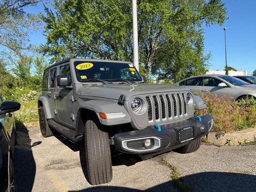 Sting-Gray Clearcoat 2023 Jeep Wrangler 4xe Sahara