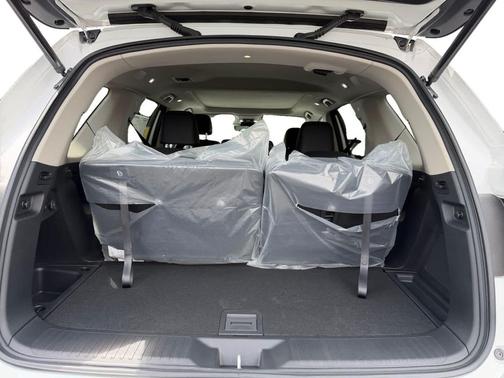 Platinum White Pearl 2026 Honda Pilot Touring 8-Passenger