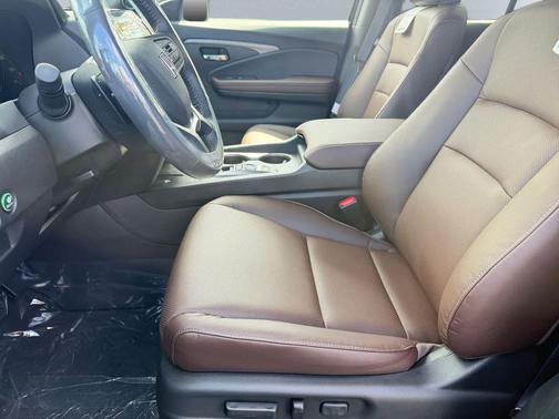 Crystal Black Pearl 2026 Honda Ridgeline RTL