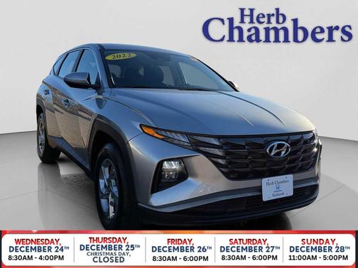 2022 Hyundai TUCSON SE