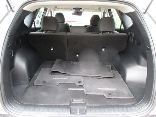 2022 Hyundai TUCSON SE