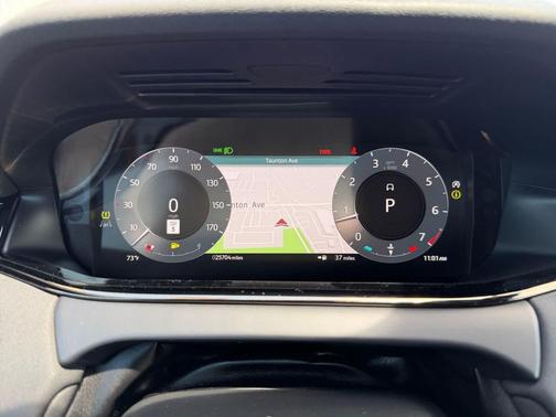 Fuji White 2024 Land Rover Range Rover Evoque Dynamic SE