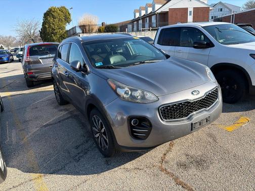 Mineral Silver 2018 Kia Sportage EX