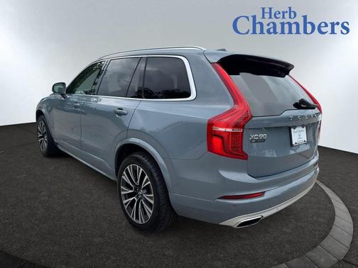 2020 Volvo XC90 T5 Momentum