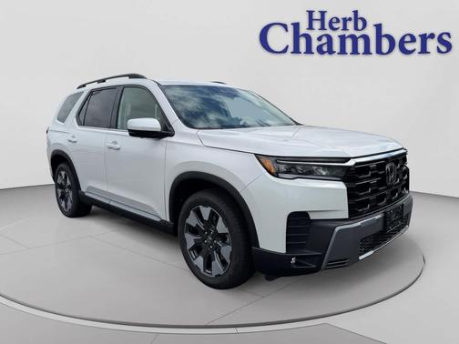 Platinum White Pearl 2026 Honda Pilot Touring 8-Passenger