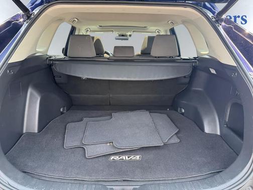 2019 Toyota RAV4 Hybrid XLE