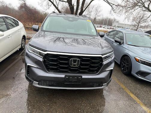 2024 Honda Pilot Touring 8-Passenger