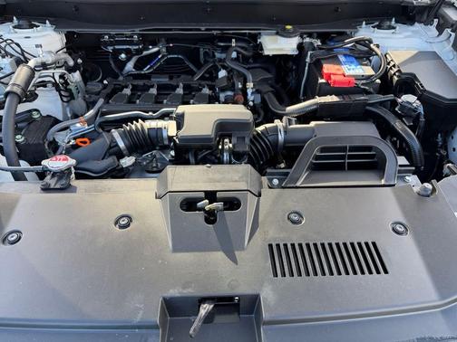 Platinum White Pearl 2026 Honda CR-V EX AWD