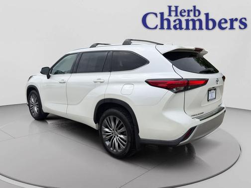 Blizzard Pearl 2021 Toyota Highlander Platinum