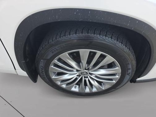 Blizzard Pearl 2021 Toyota Highlander Platinum