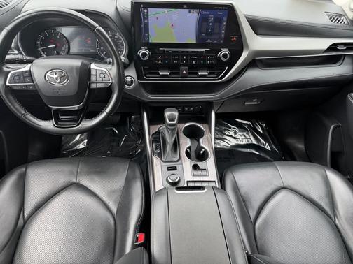 Blizzard Pearl 2021 Toyota Highlander Platinum