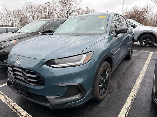 Nordic Forest Pearl 2024 Honda HR-V AWD Sport