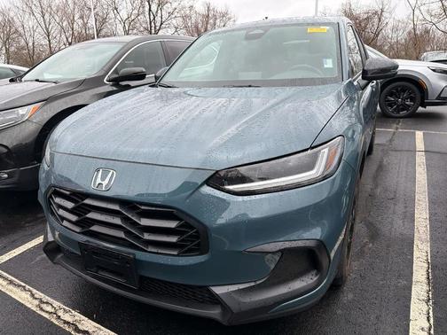 Nordic Forest Pearl 2024 Honda HR-V AWD Sport