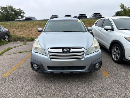 Ice Silver 2014 Subaru Outback 2.5i Premium