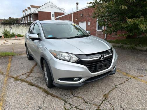 Alabaster Silver Metallic 2016 Honda HR-V EX-L w/Navigation