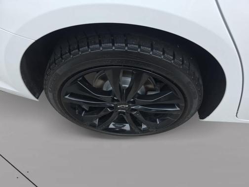 Summit White 2024 Chevrolet Malibu 1LT