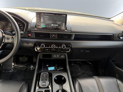 2023 Honda Pilot Touring 8-Passenger