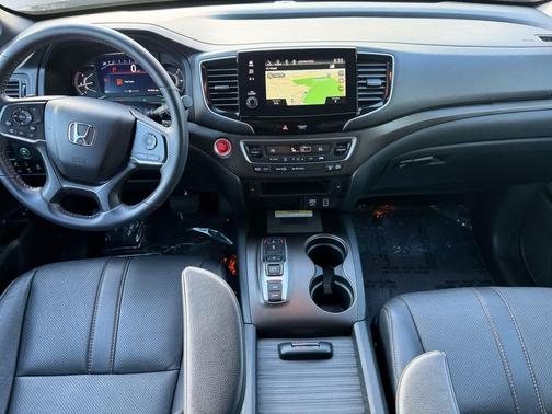 Crystal Black Pearl 2023 Honda Passport AWD TrailSport