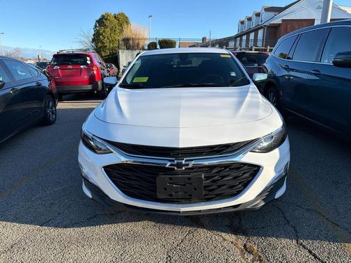 Summit White 2020 Chevrolet Malibu FWD RS