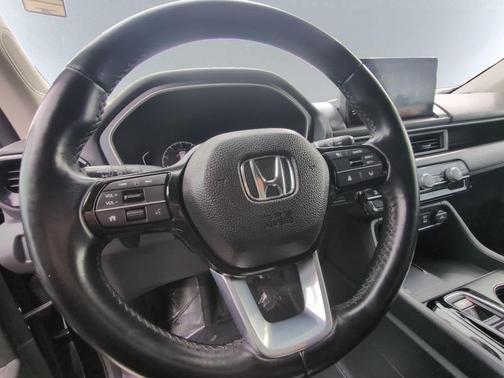 2023 Honda Pilot AWD EX-L 7 Passenger