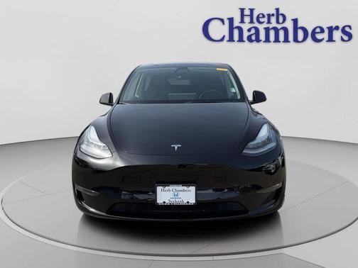 2022 Tesla Model Y Long Range Dual Motor All-Wheel Drive