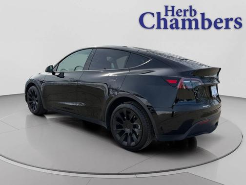 2022 Tesla Model Y Long Range Dual Motor All-Wheel Drive