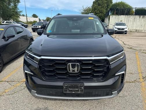 2023 Honda Pilot AWD Elite