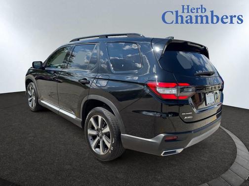 2023 Honda Pilot AWD Elite