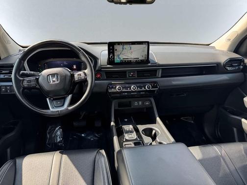 2023 Honda Pilot AWD Elite