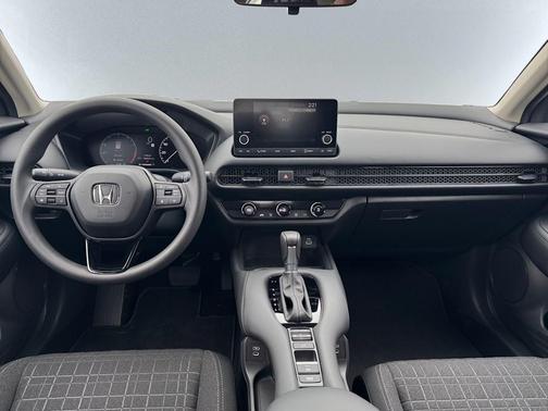 Platinum White Pearl 2026 Honda HR-V LX