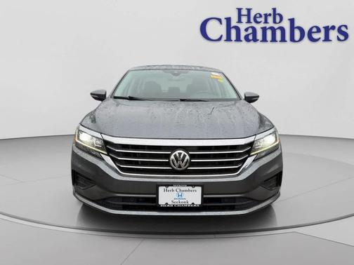 Platinum Gray Metallic 2020 Volkswagen Passat 2.0T SE