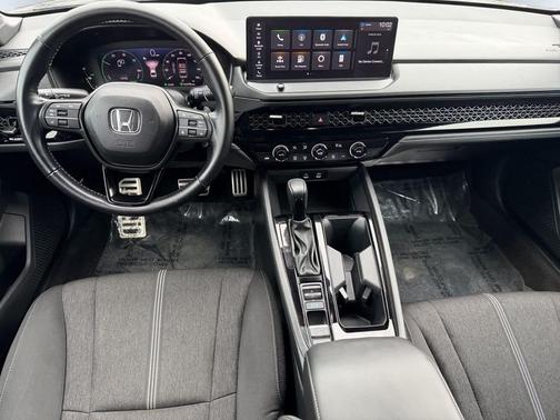 Crystal Black Pearl 2024 Honda Accord Hybrid Sport