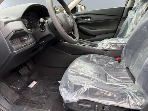 Meteorite Gray Metallic 2026 Honda Accord SE