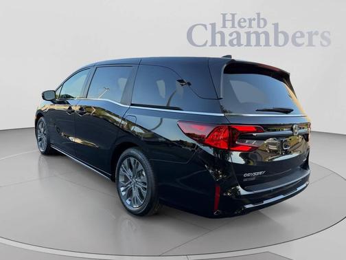 Crystal Black Pearl 2026 Honda Odyssey Touring