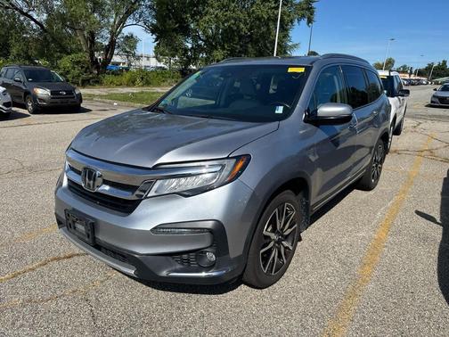 2019 Honda Pilot Touring 8-Passenger