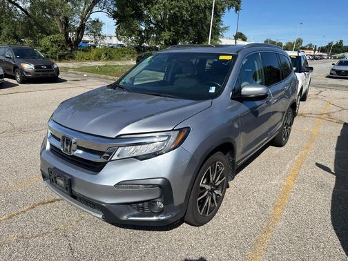2019 Honda Pilot Touring 8-Passenger