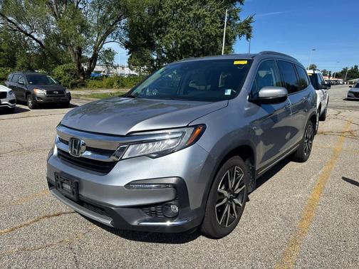 2019 Honda Pilot Touring 8-Passenger
