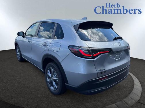 Solar Silver Metallic 2027 Honda HR-V LX