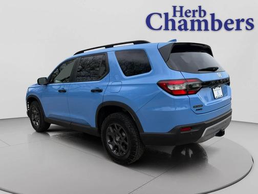 Diffused Sky Pearl 2025 Honda Pilot TrailSport