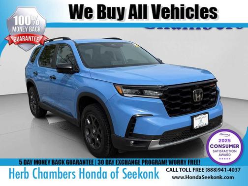 Diffused Sky Pearl 2025 Honda Pilot TrailSport
