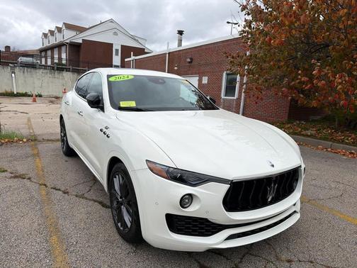 2024 Maserati Levante GT Ultima