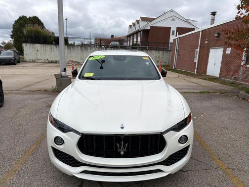 2024 Maserati Levante GT Ultima