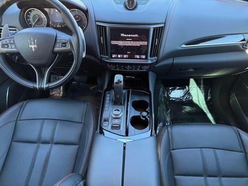 2024 Maserati Levante GT Ultima